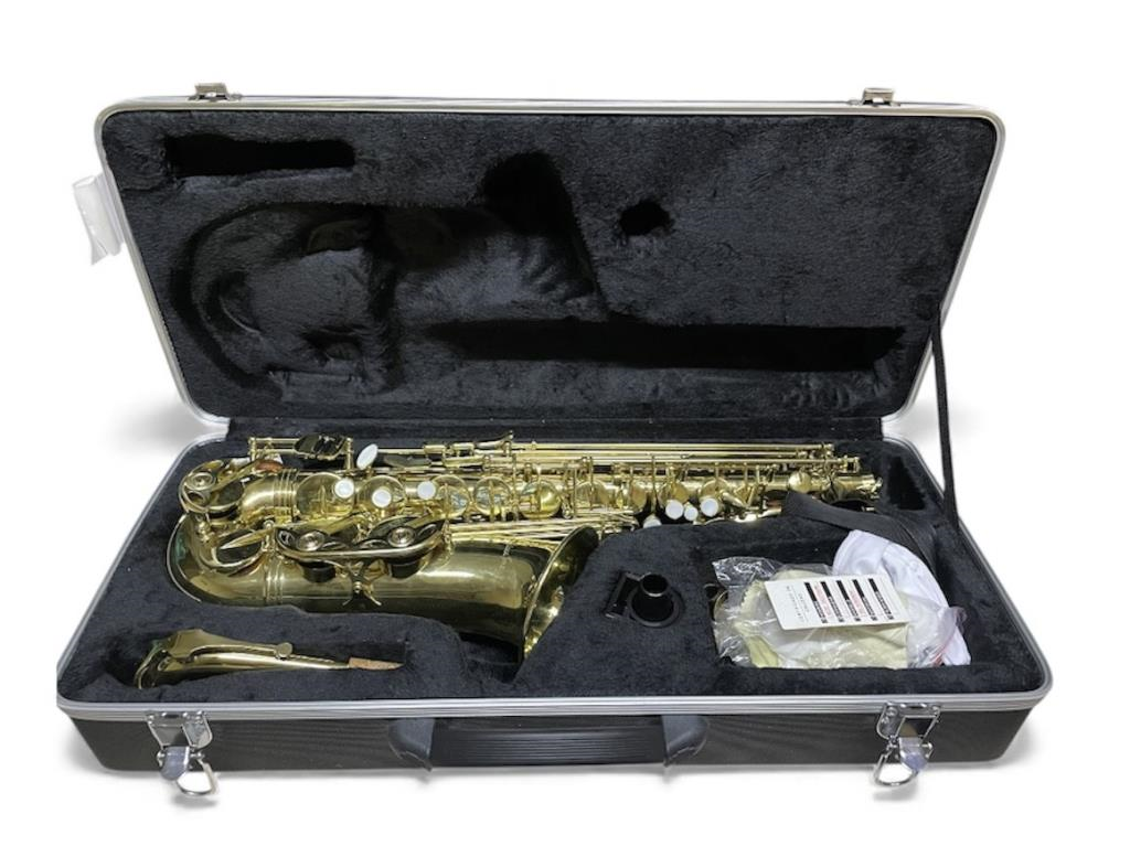 Saxofón Silvertone, Alto