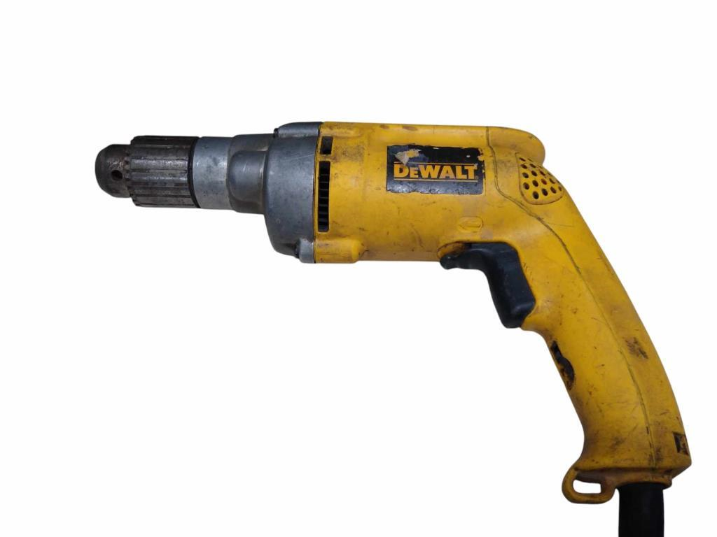 Taladro Casero 1/2" Articulo En Liquidacion Dewalt