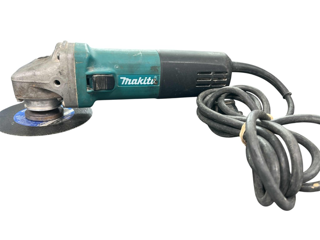 Esmeriladora Angular/rehilete 4 1/2" Makita