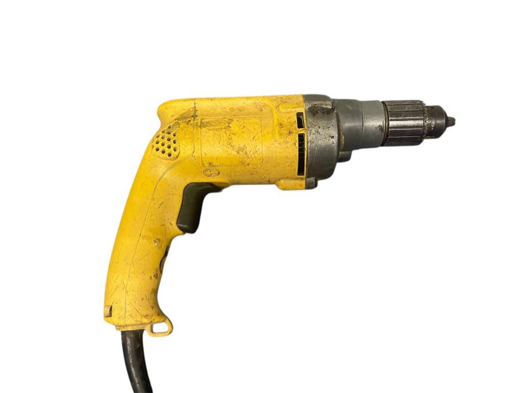 Taladro Industrial 1/2" Articulo En Liquidacion Dewalt