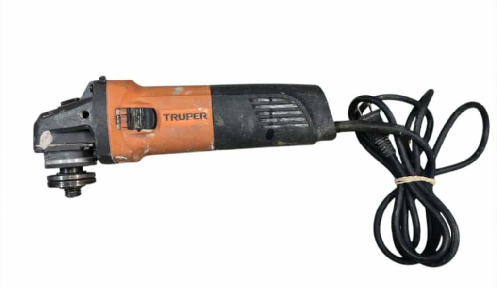 Esmeriladora Angular/rehilete 4 1/2" Truper