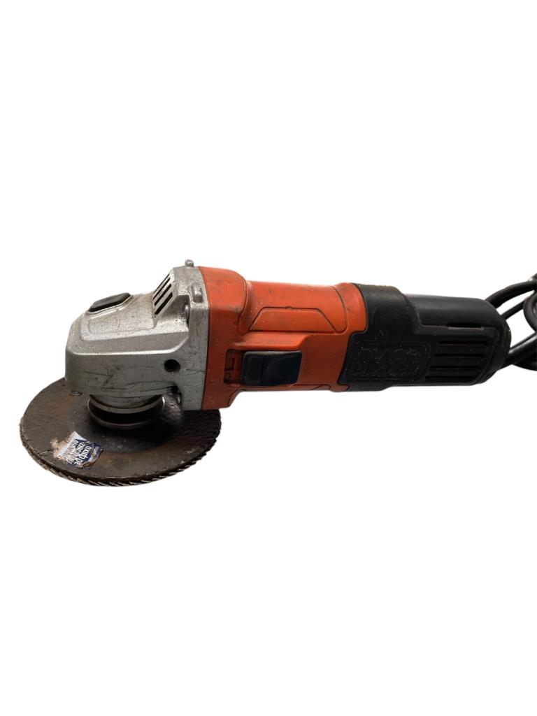 Esmeriladora Angular/rehilete 4 1/2" Black And Decker