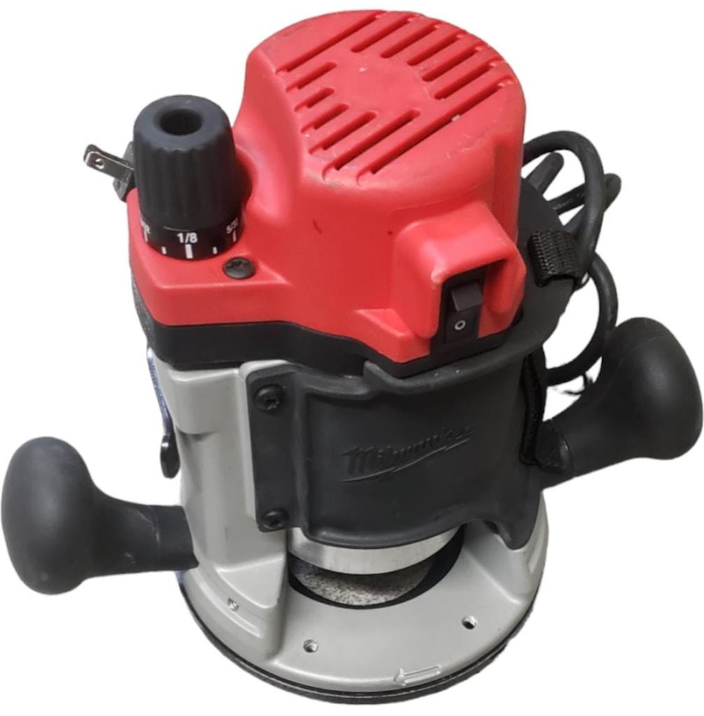 Milwaukee 5625-20 15 Amp 3-1/2-Horsepower Fixed Base Variable Speed Router with T-Handle Height Adjustment Wrench and 1/2-Inch Collet Milwaukee 5625-20 15 Amp 3-1⁄2-Horsepower Fixed Base Variable