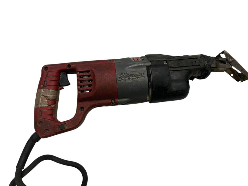 Sierra Sable Electrica Articulo En Liquidacion Milwaukee