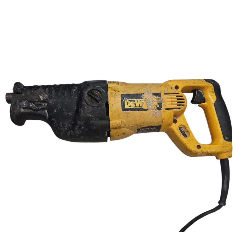 Sierra Sable Electrica Dewalt