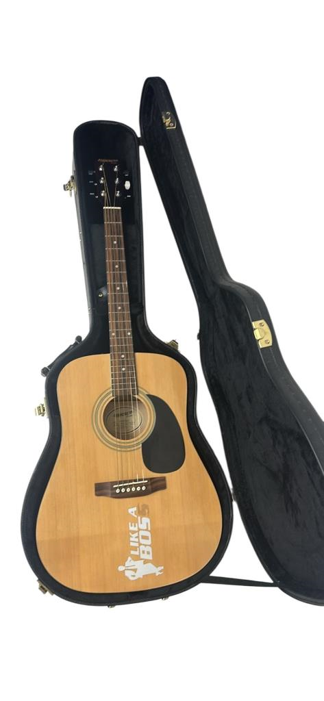 Guitarra Acústica Otra En Estuche Starcaster