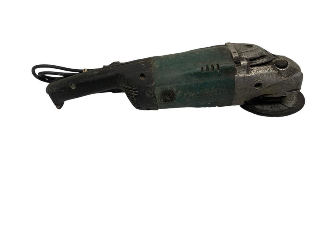 Esmeriladora Angular/rehilete 7" Makita