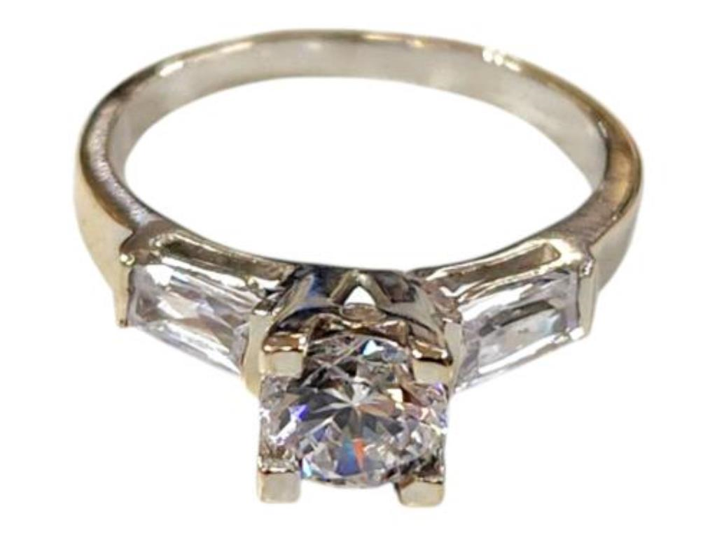 Anillo Solitario Con P.s. O.b. Oro, 14 K, 2.70 Grs, Talla 5.5