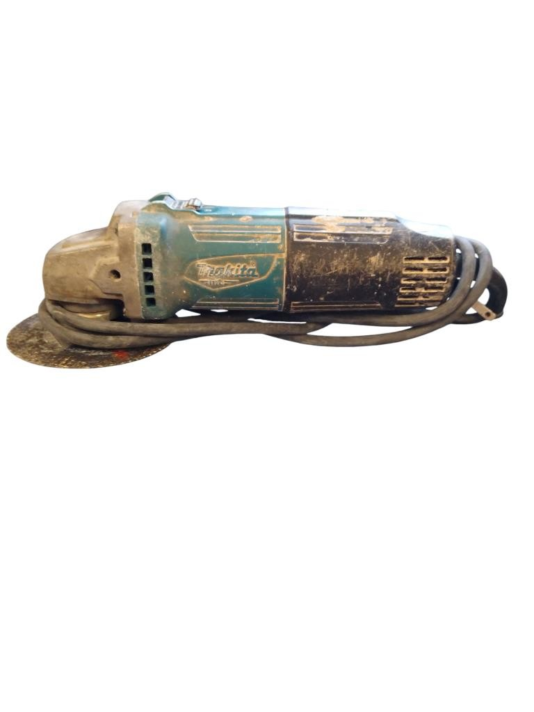 Esmeriladora Angular/rehilete 4 1/2" M0901 Makita