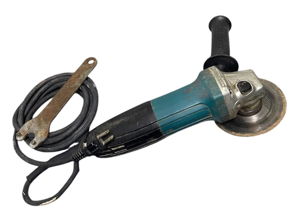 Esmeriladora Angular/rehilete 4 1/2" Makita