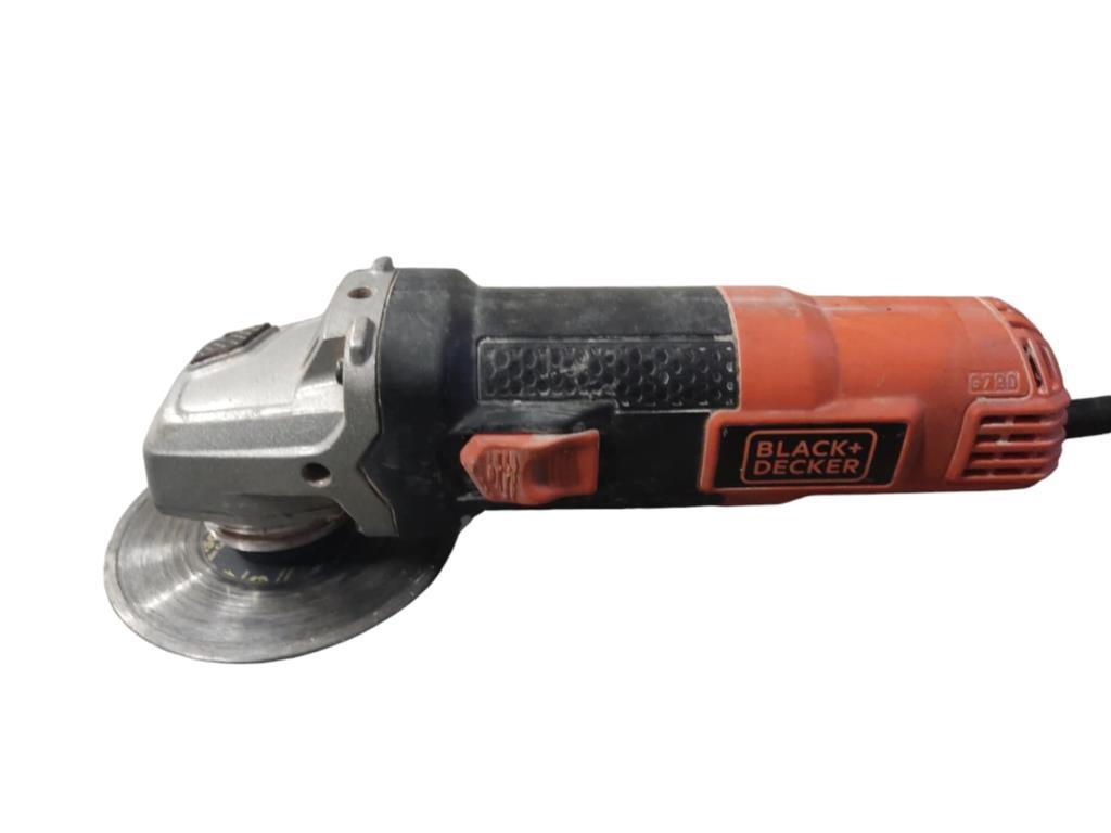 Esmeriladora Angular/rehilete/buffer 4 1/2" Black And Decker