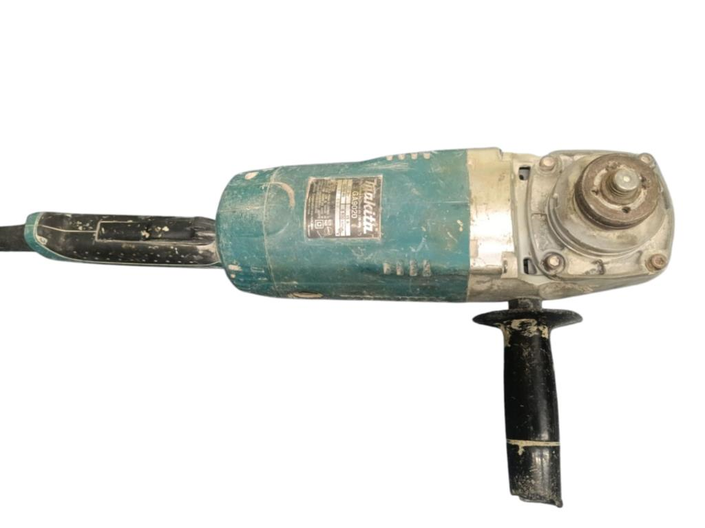 Esmeriladora Angular/rehilete 9" Makita