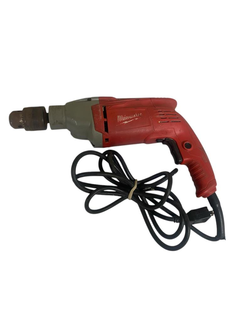 Taladro Casero 1/2" Articulo En Liquidacion Milwaukee