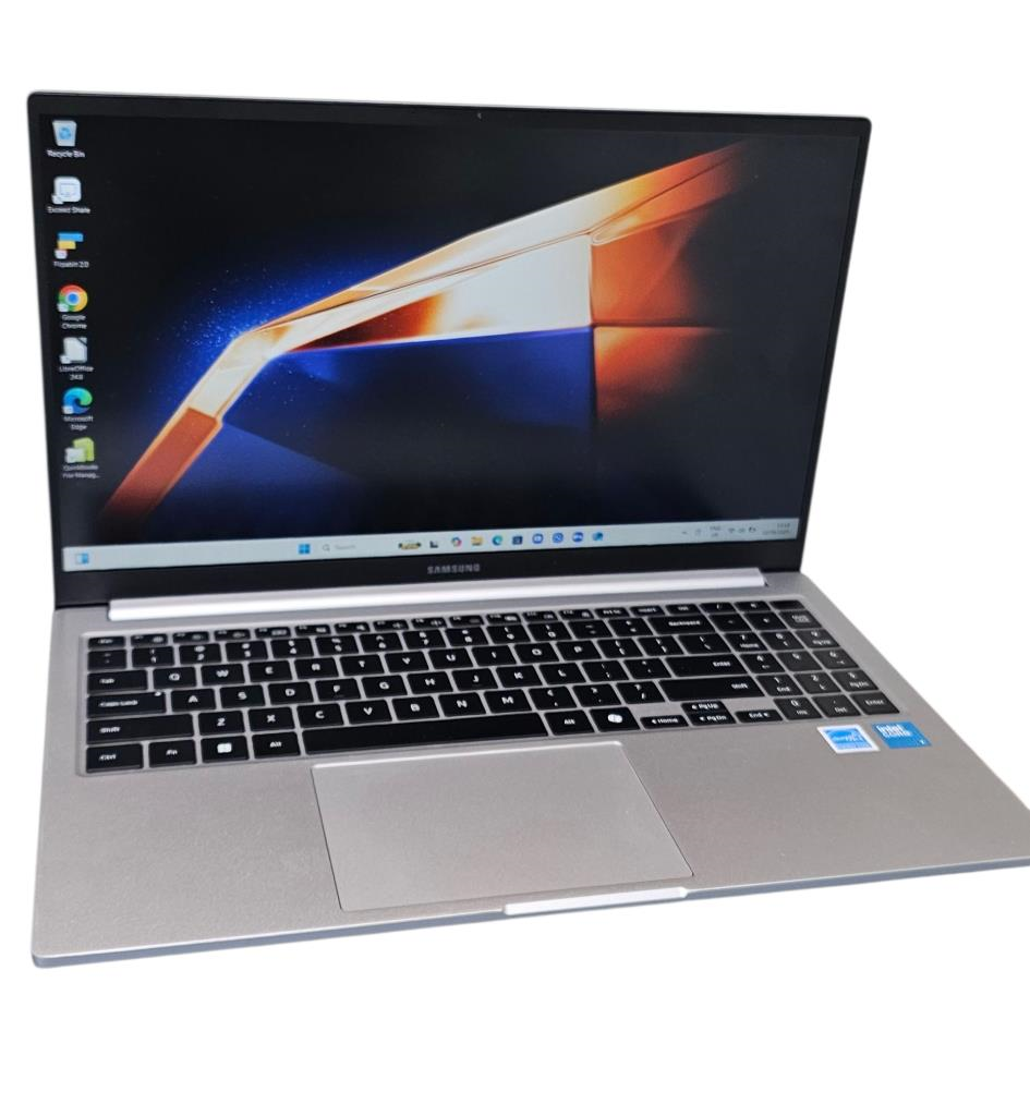 Computadora Laptop Samsung, Generación 1th, Intel, Core 7, Ssd 480/512gb, Memoria Ram 16gb