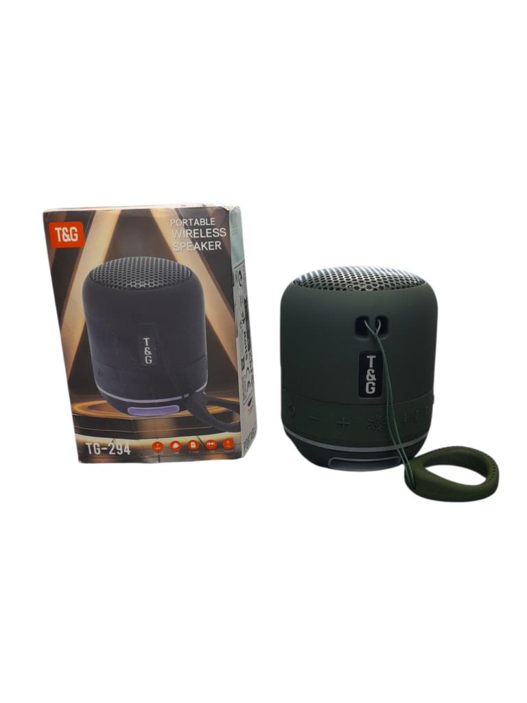 Bocina Portátil Otra Marca T&g En Caja T&g