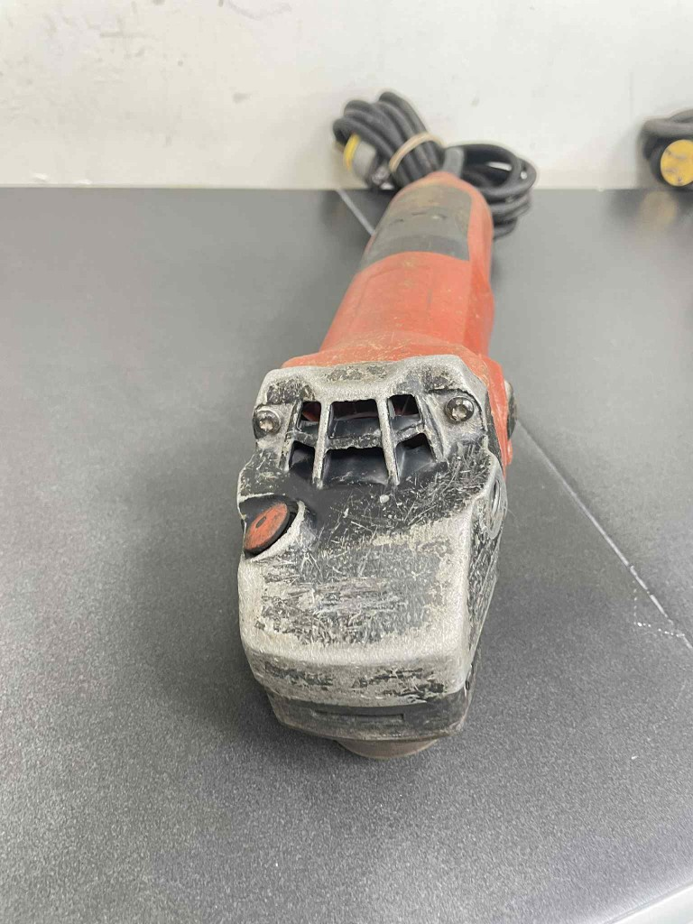 Esmeriladora Angular/rehilete 4 1/2" Hilti