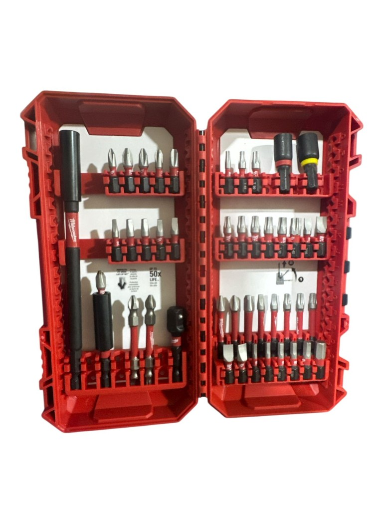 Caja De Herramientas 40 Pzs Milwaukee